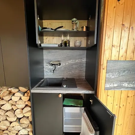 Lüks kamp alanı Tiny Glamp - Kontejner Louka *